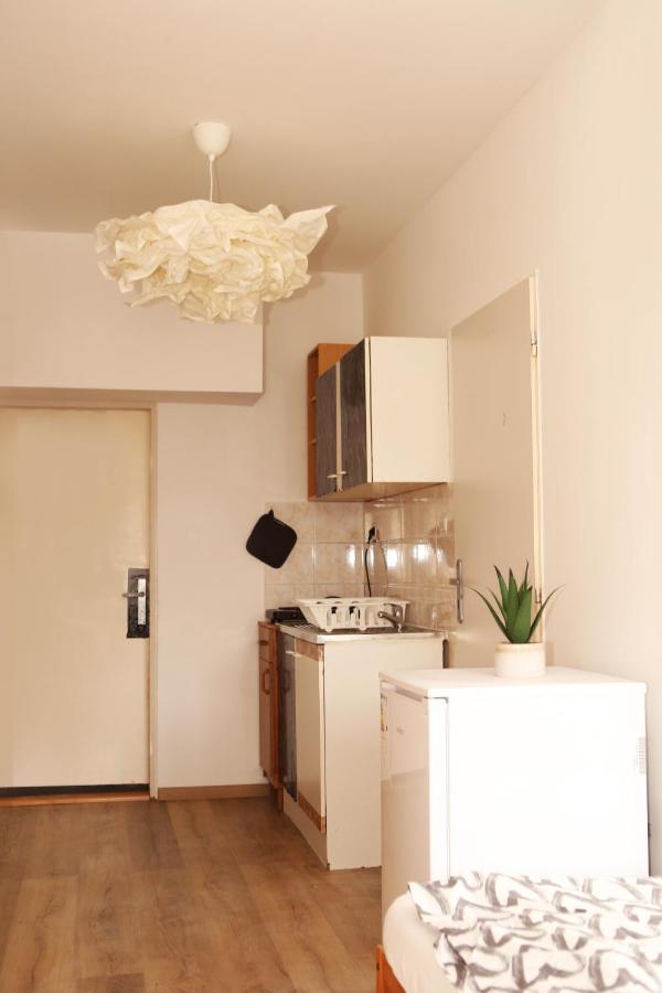 Apartment Cute 2 Beds Studio Close To The Main Train Station *